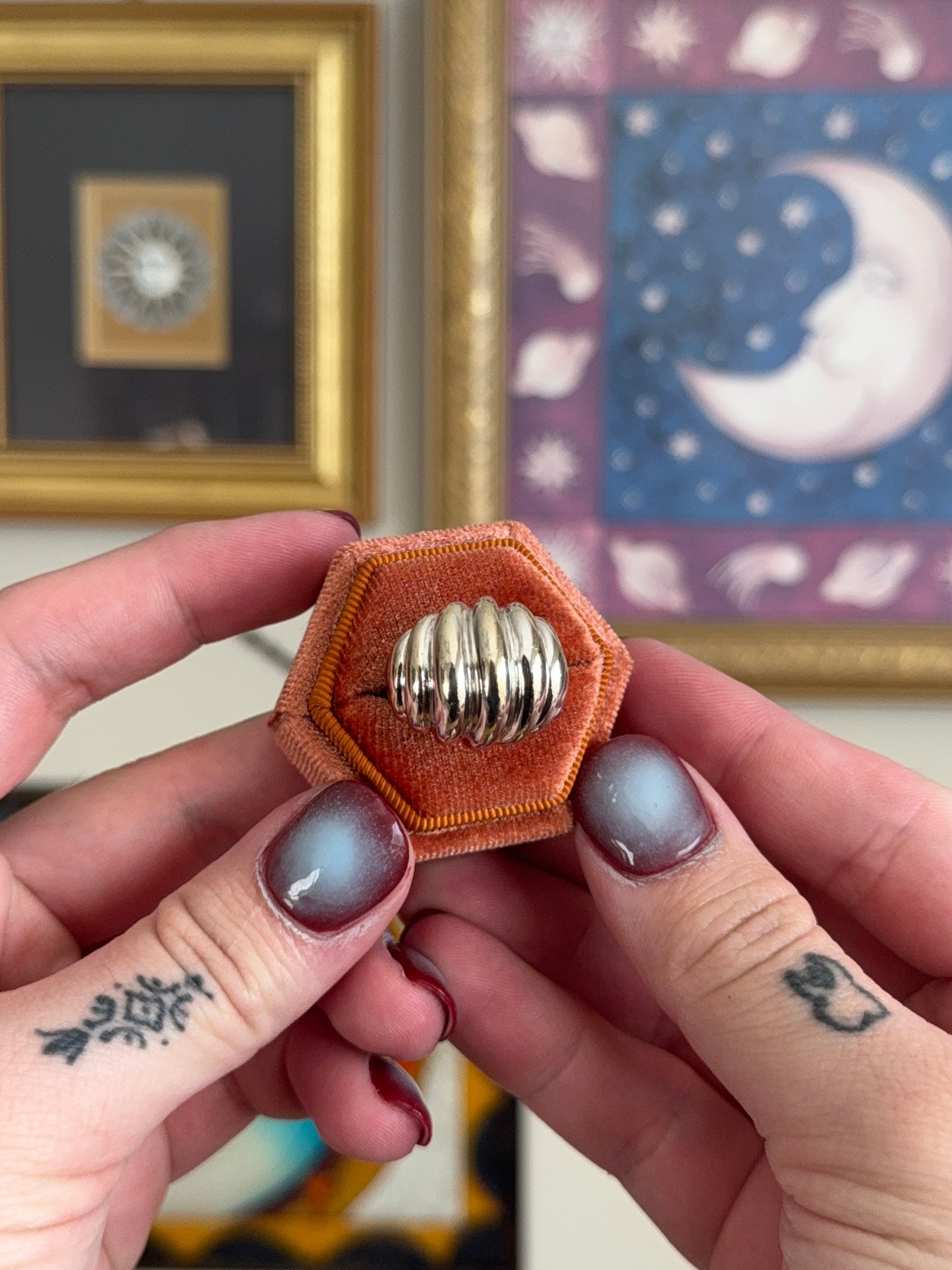 Textured dome ring
