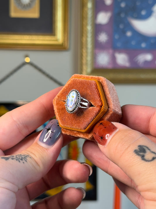 Abalone oval ring