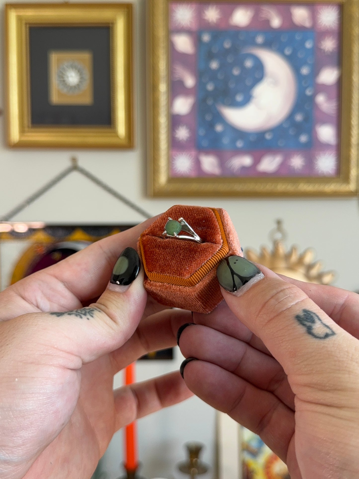 Round moss agate ring