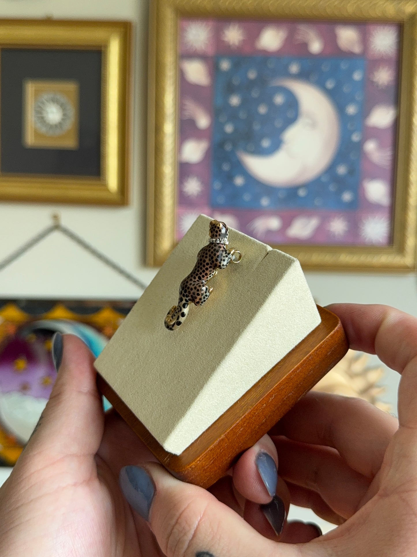 Enamel puffy leopard pendant
