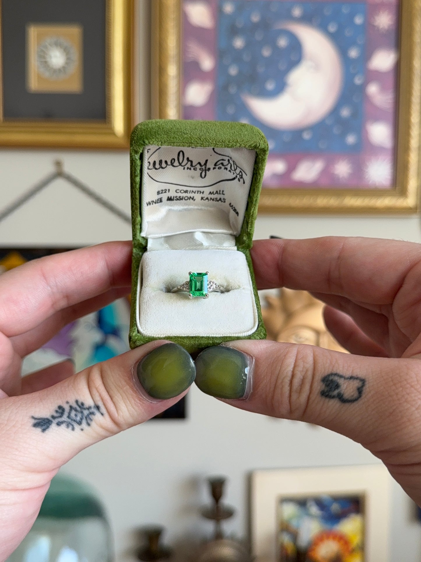 White gold Tourmaline ring