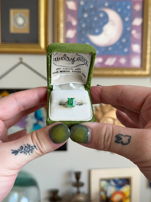 White gold Tourmaline ring