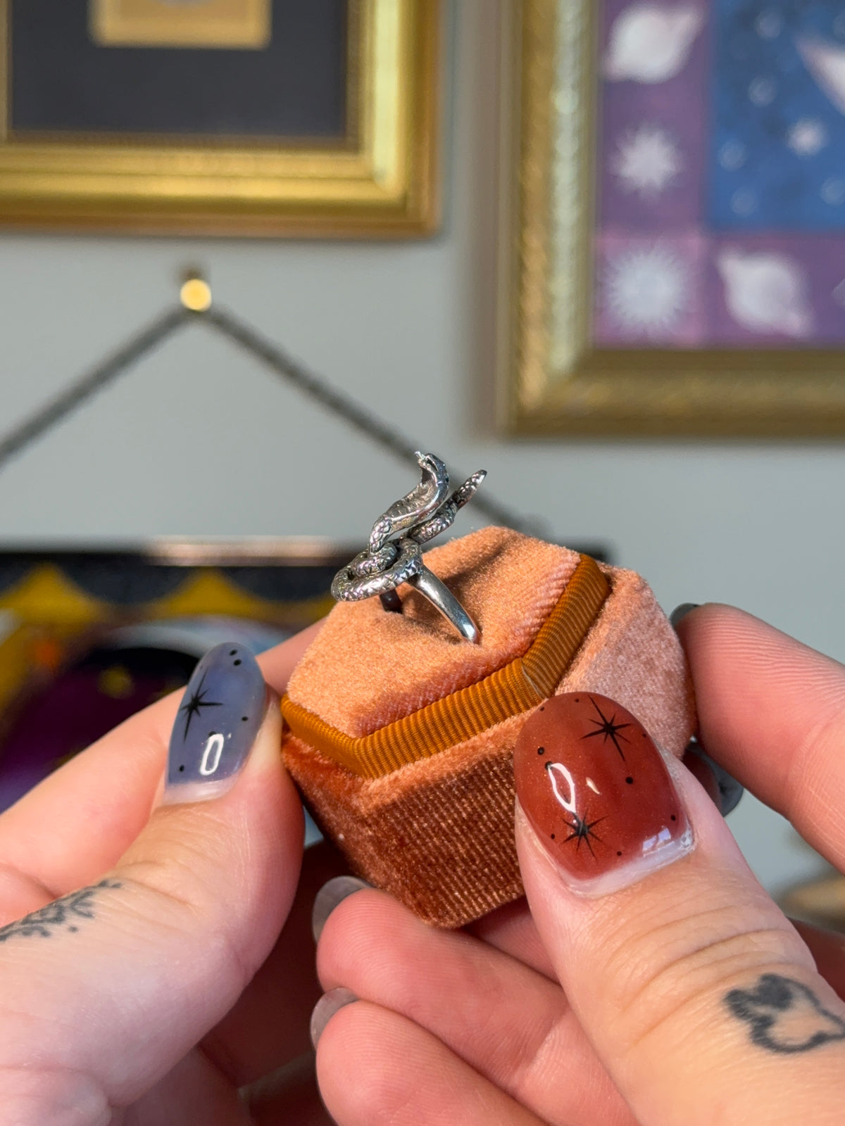 Cobra ring
