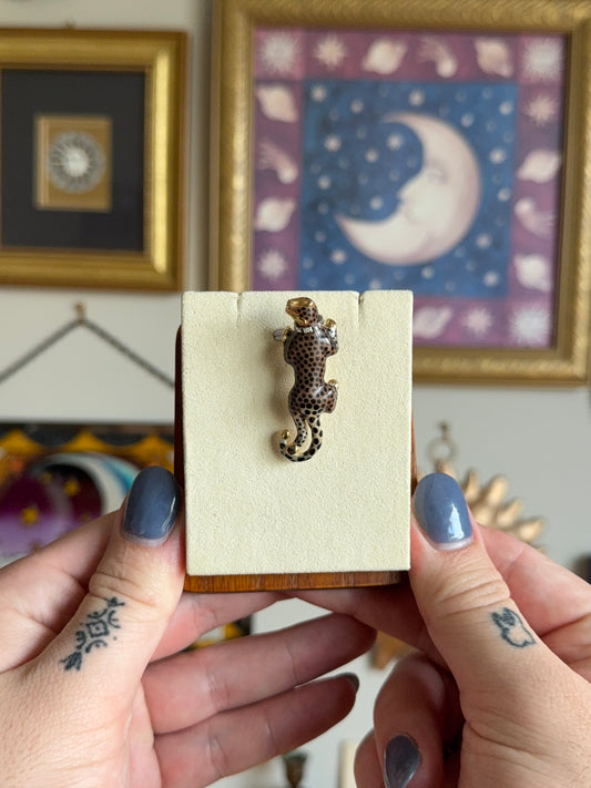 Enamel puffy leopard pendant