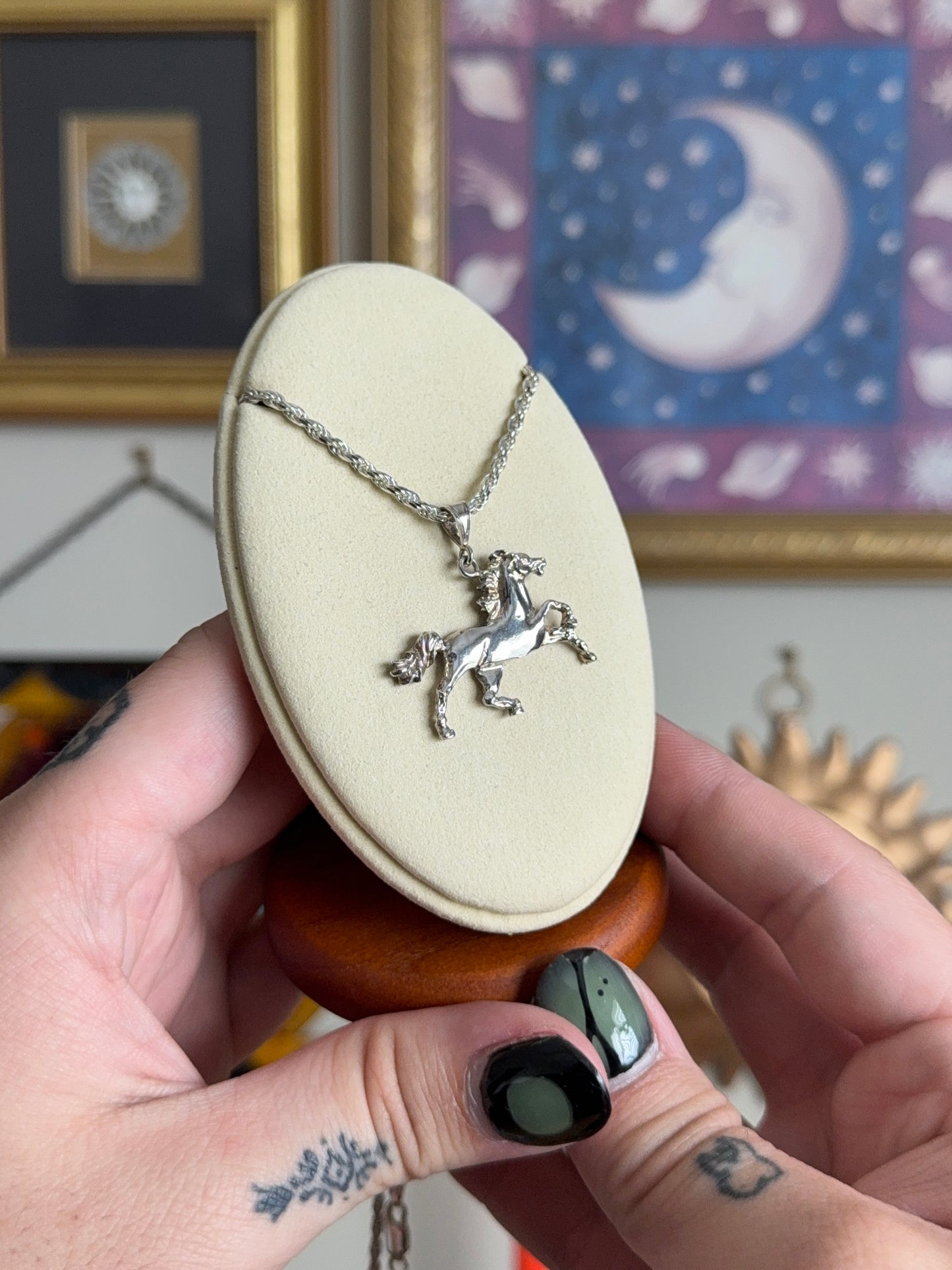 Running horse necklace