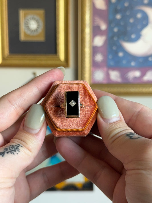 Gold Rectangle black onyx motif ring with detail