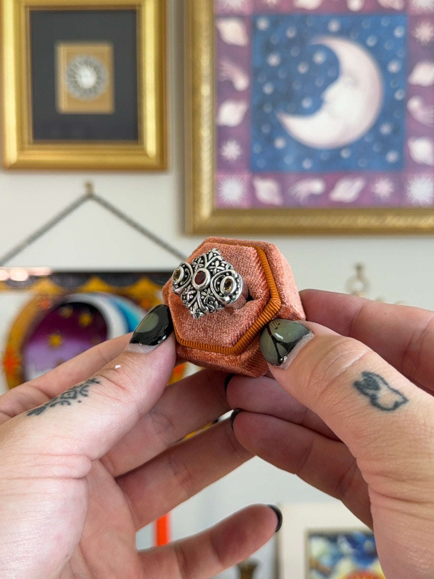 Chunky detailed garnet & citrine ring