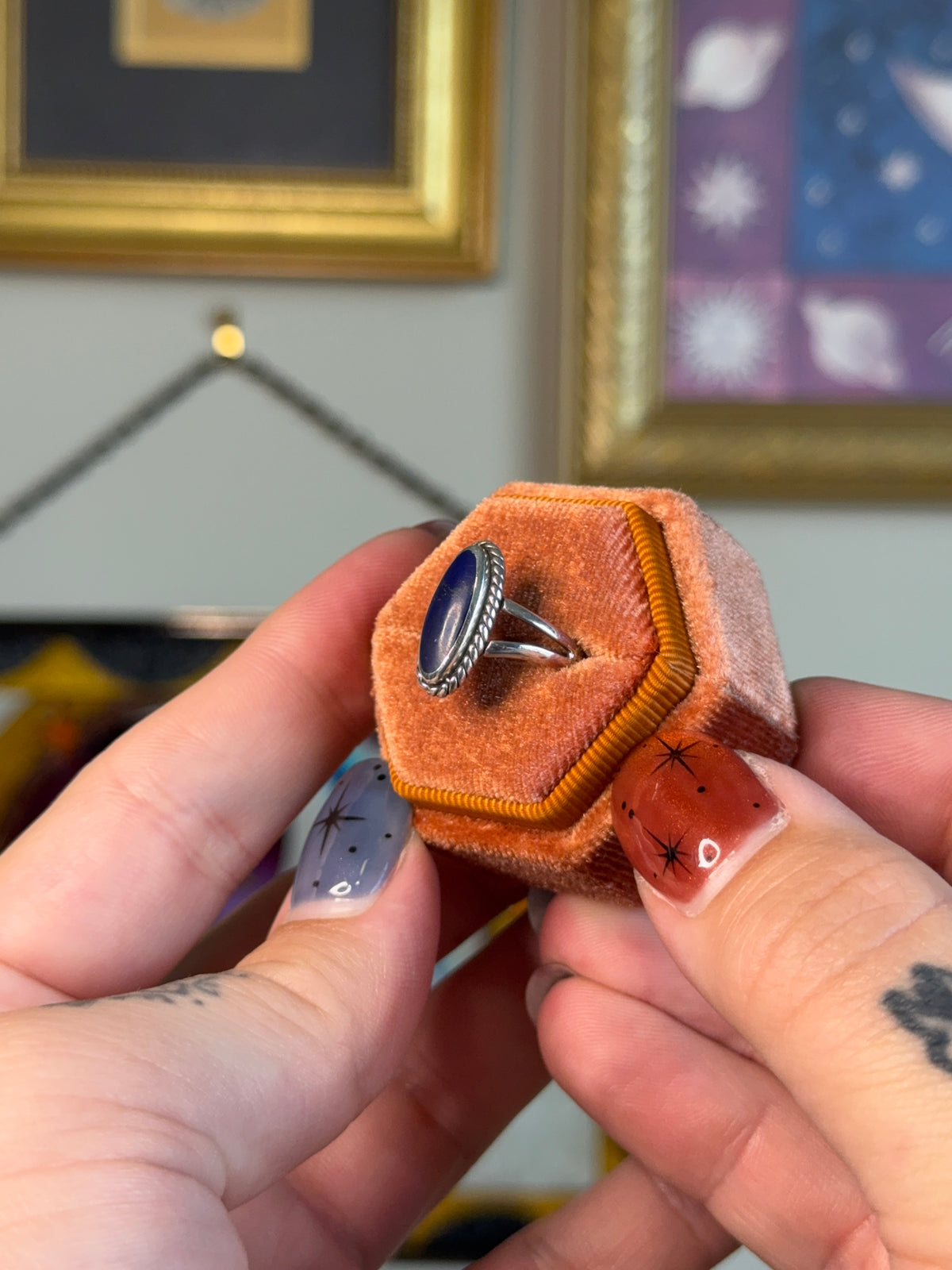 Oval lapis ring