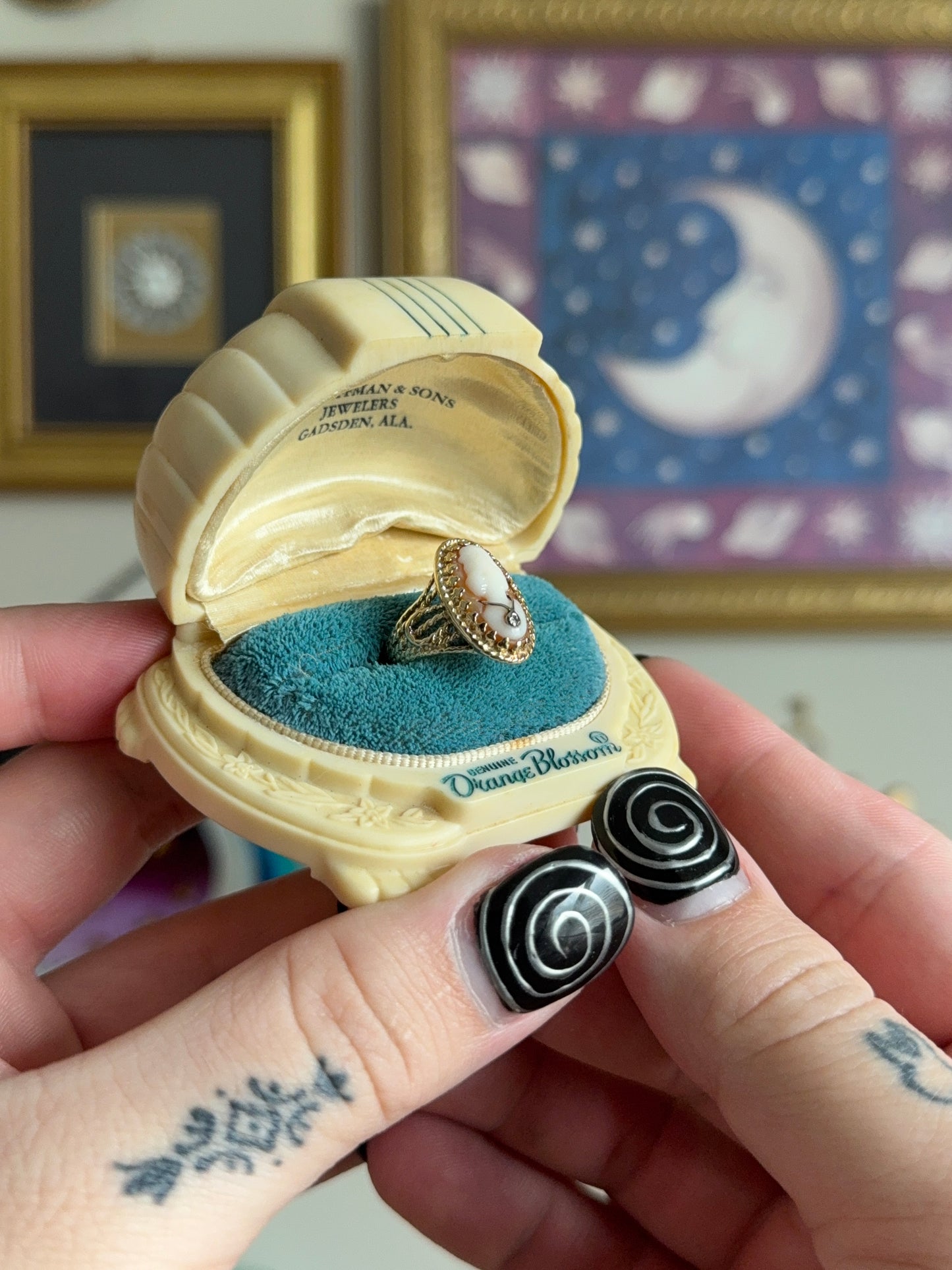 Elongated Cameo with necklace motif ring
