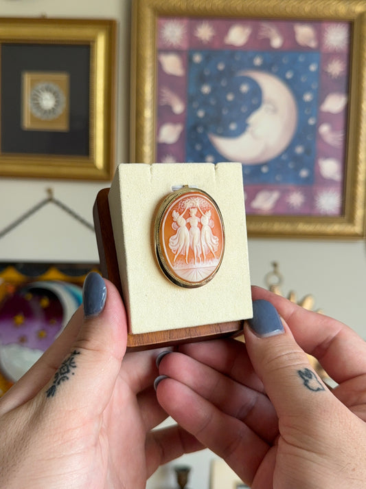 Antique Three graces cameo pendant