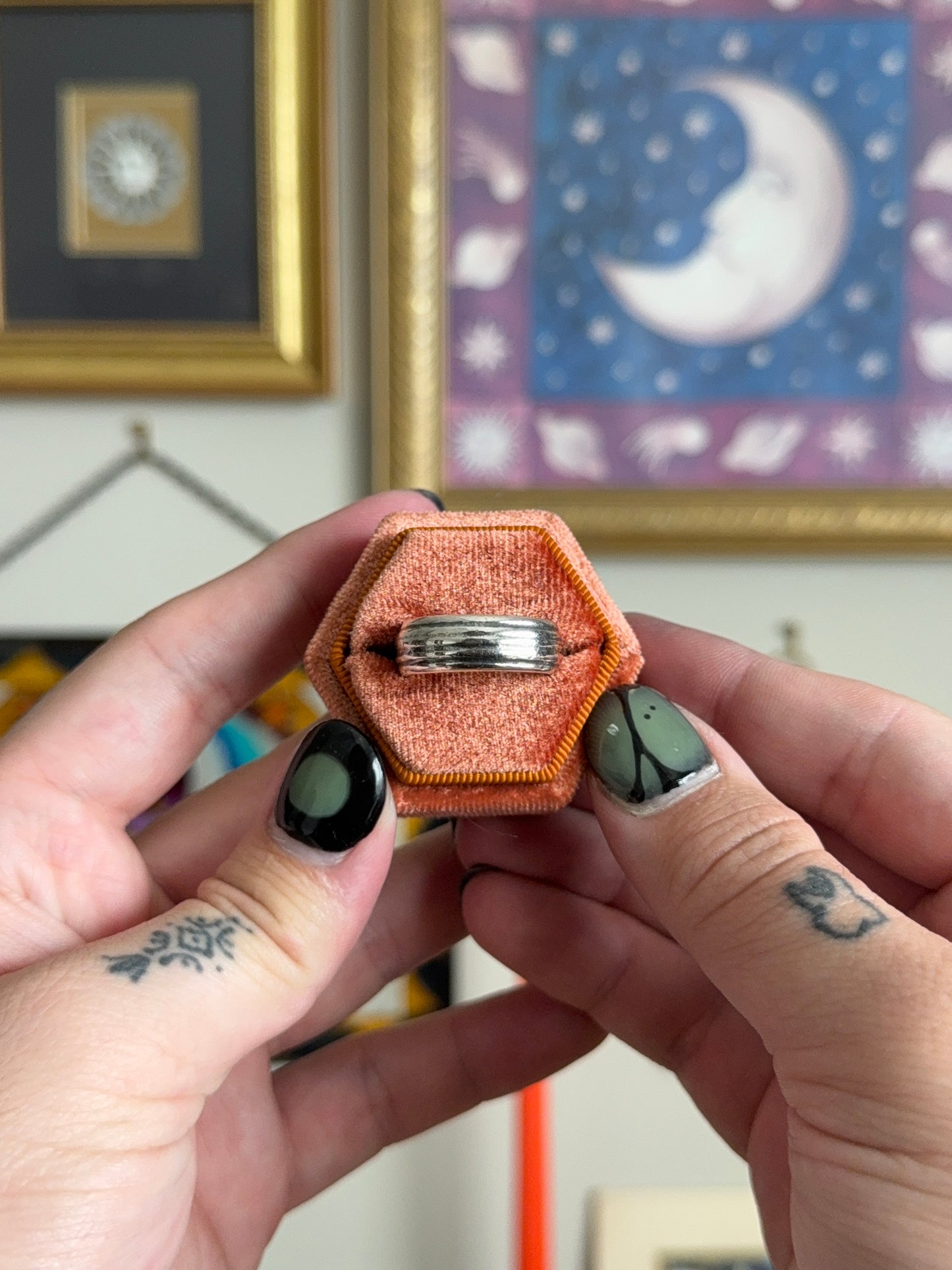 Chunky textured band