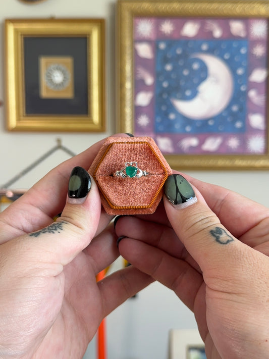 Green clagdah ring