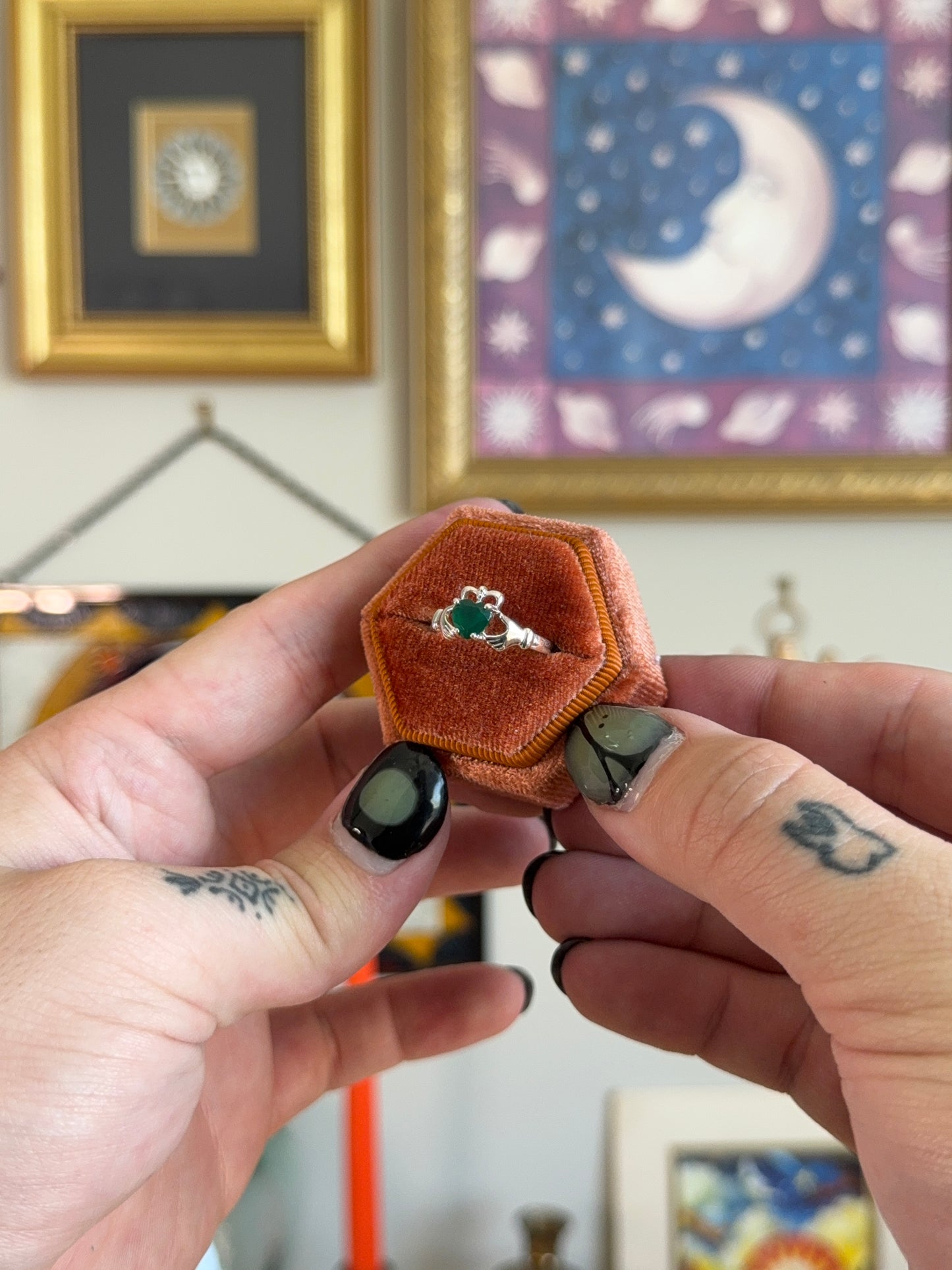 Green clagdah ring