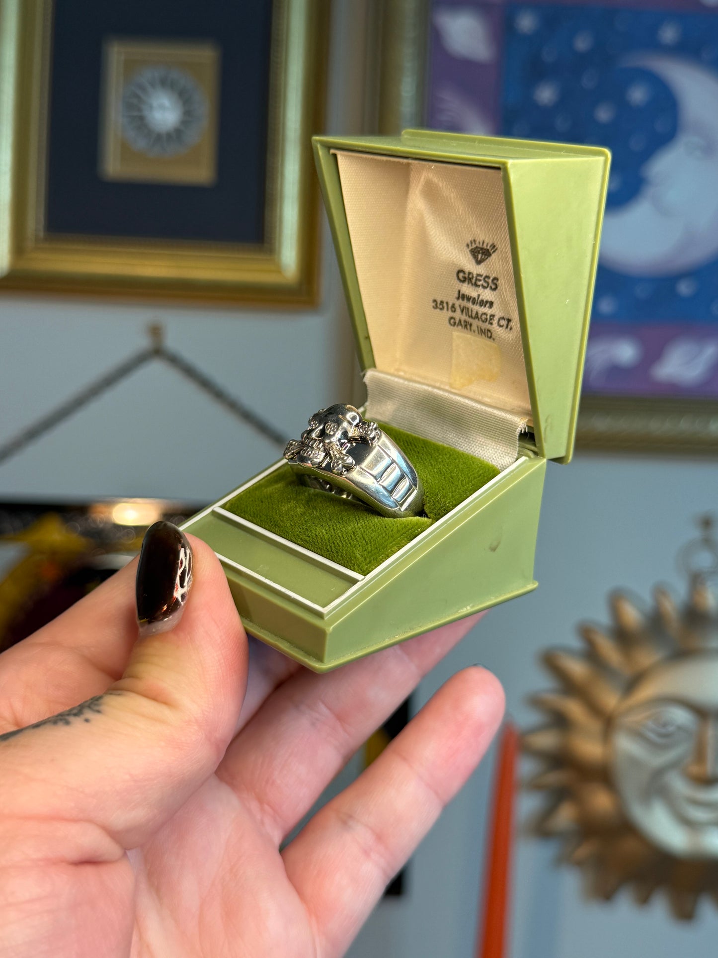 Pirate style skull ring
