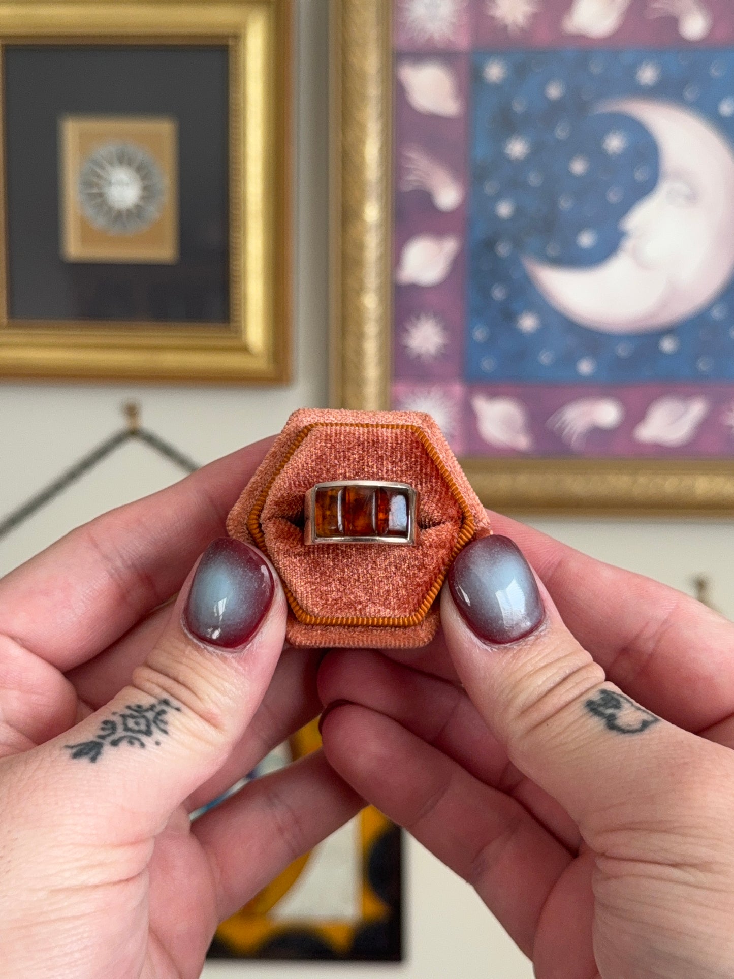 Triple amber band