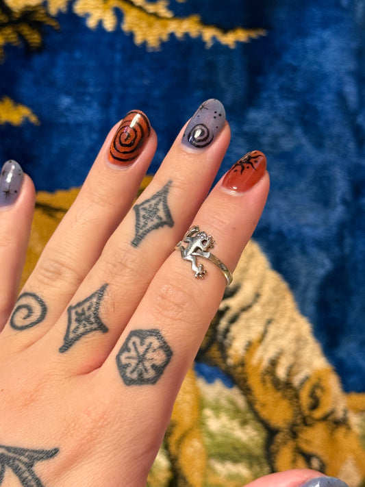 Frog ring