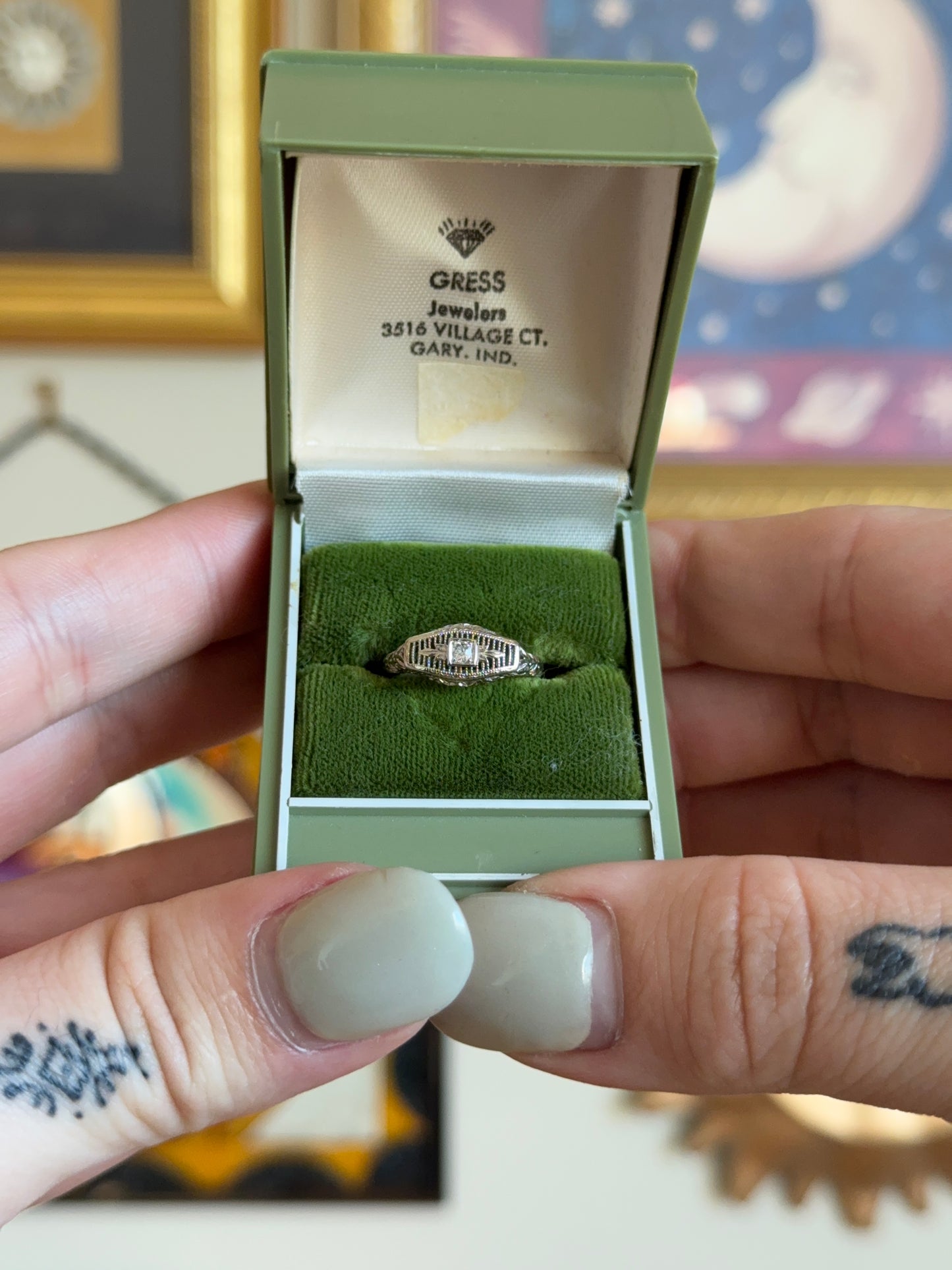 White gold antique filigree ring