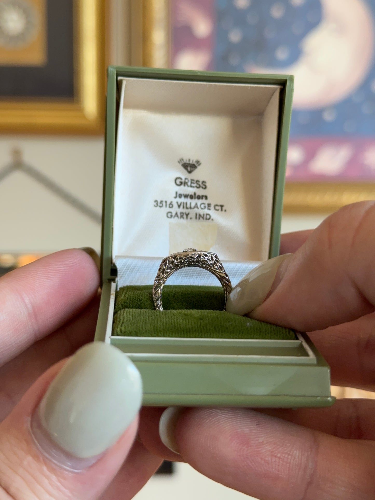 White gold antique filigree ring