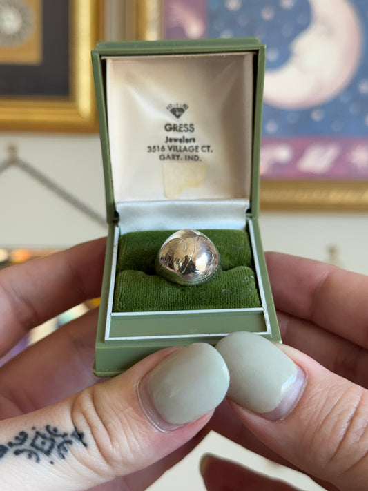 Silver small puffy bubble band with engraving