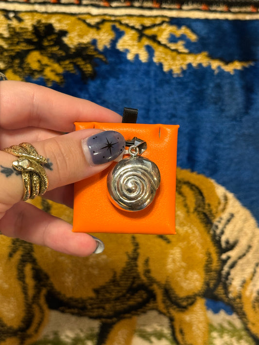 Taxco shell pendant